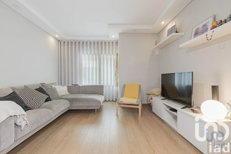 Apartamento T3 para Venda em São Pedro da Cadeira Foto 7