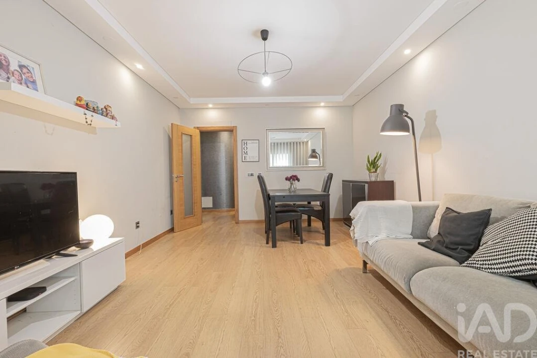 Apartamento T3 para Venda em São Pedro da Cadeira Foto 22