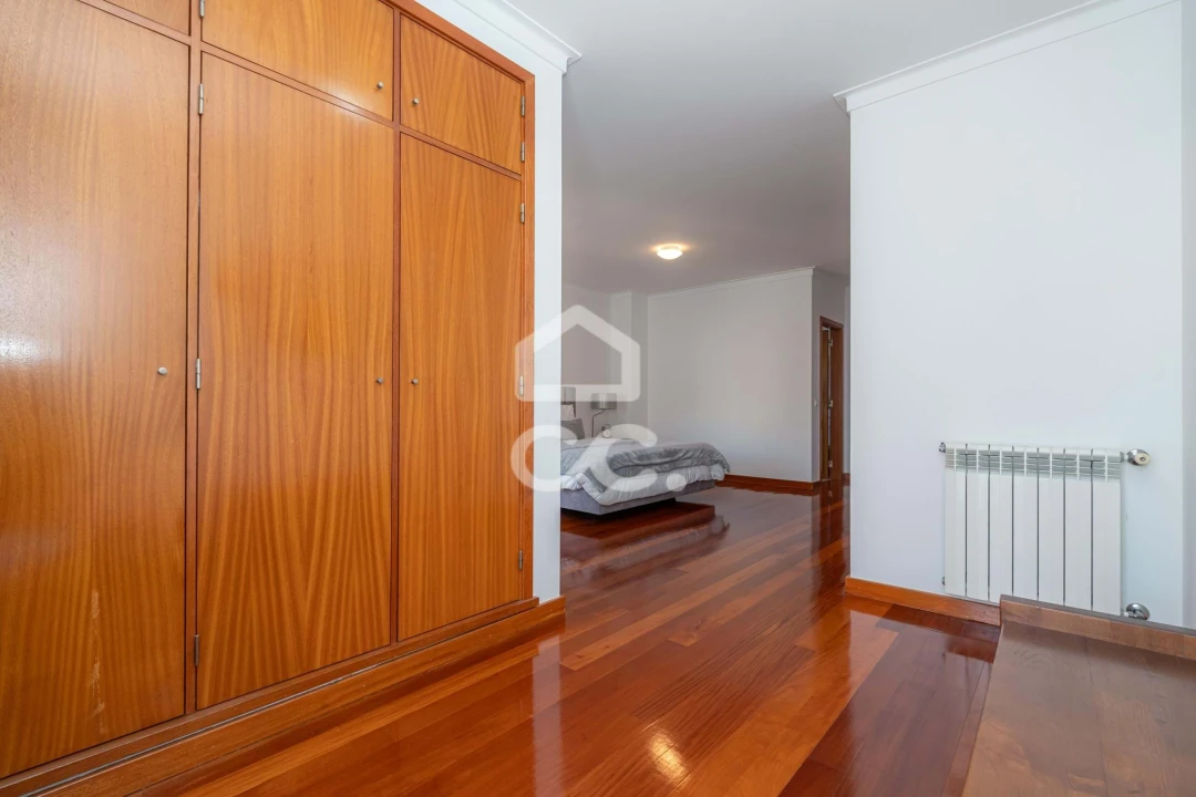 Moradia T4 para Venda em Eiras e São Paulo de Frades Foto 21