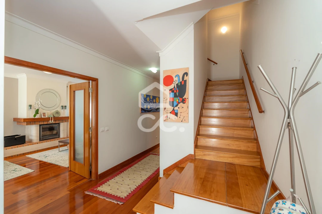 Moradia T4 para Venda em Eiras e São Paulo de Frades Foto 12