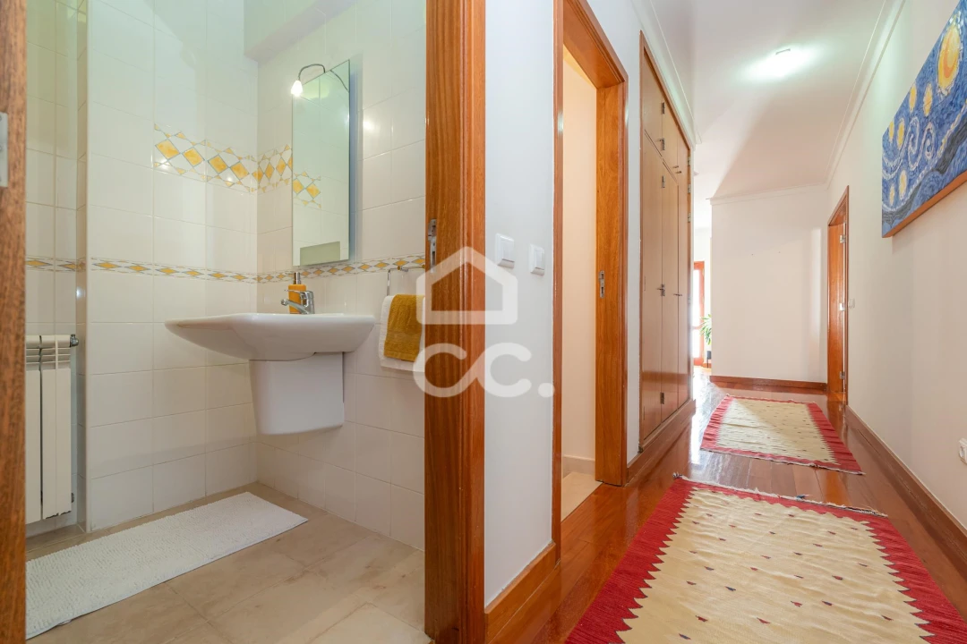 Moradia T4 para Venda em Eiras e São Paulo de Frades Foto 27