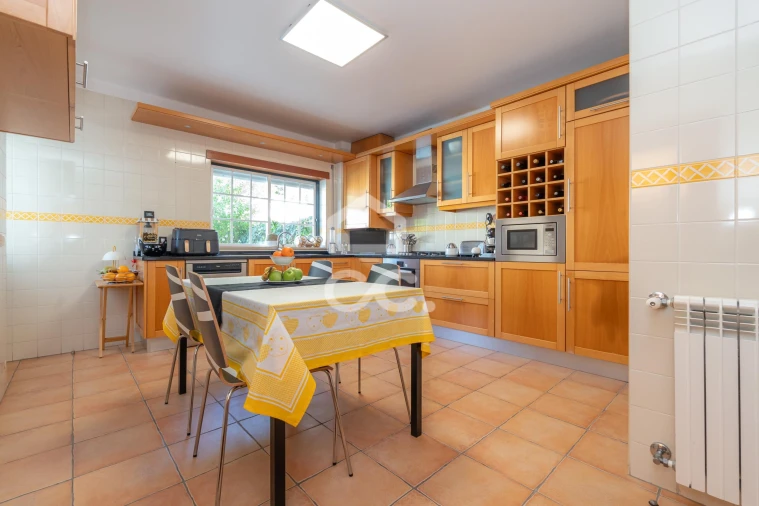 Moradia T4 para Venda em Eiras e São Paulo de Frades Foto 13