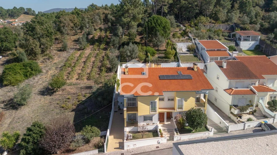 Moradia T4 para Venda em Eiras e São Paulo de Frades Foto 32