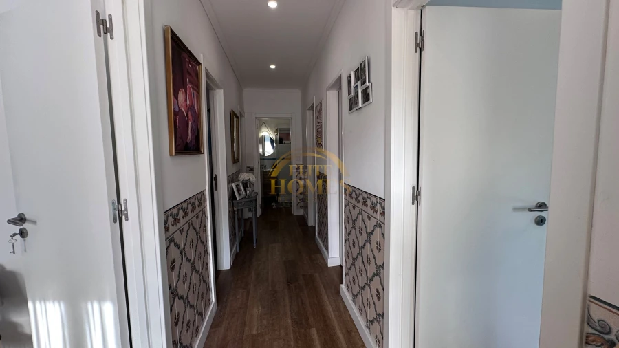 Moradia T4 para Venda em Algés, Linda-A-Velha e Cruz Quebrada-Dafundo Foto 10