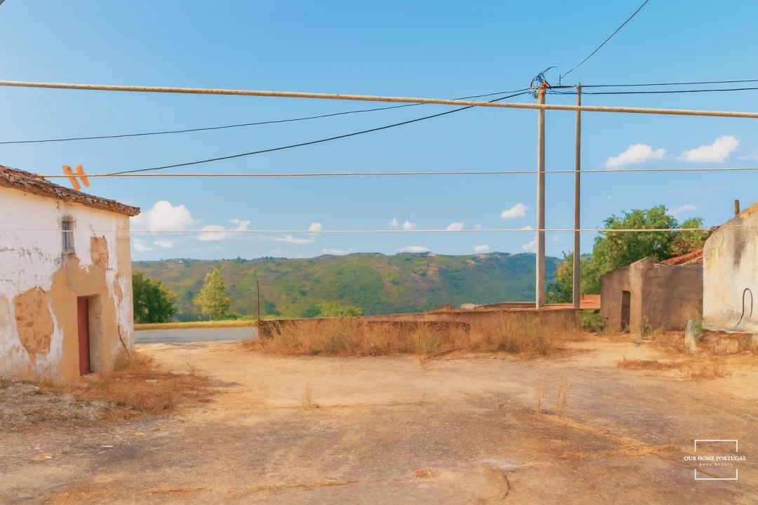 Moradia T3 para Venda em Salir Foto 7