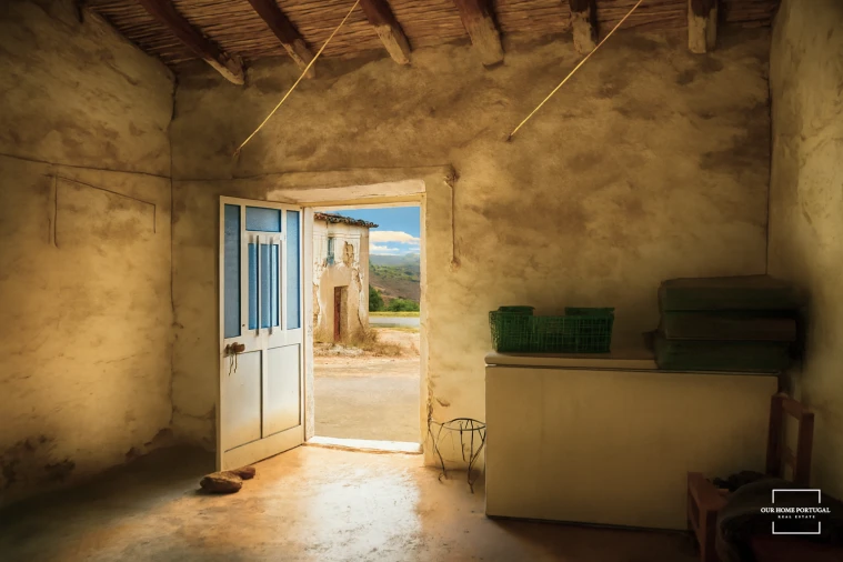 Moradia T3 para Venda em Salir Foto 8