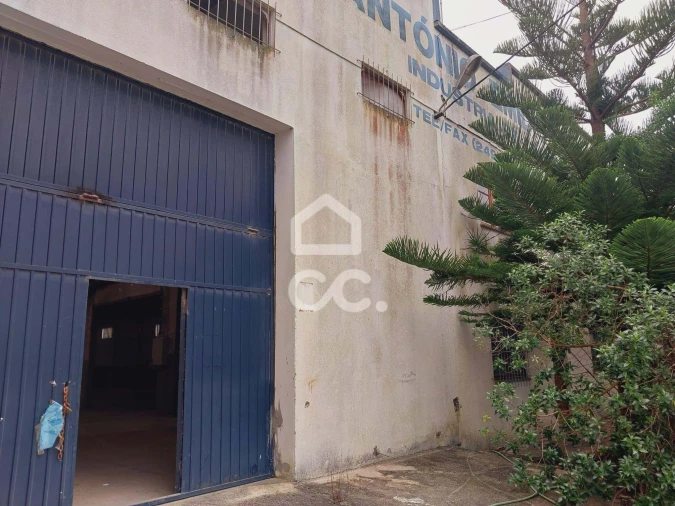 Armazém para Venda em Amiais de Baixo Foto 4