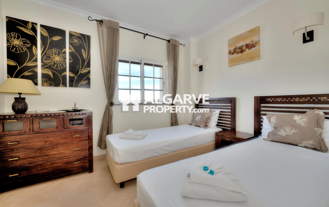 Apartamento T2 para Venda em Quarteira Foto 10