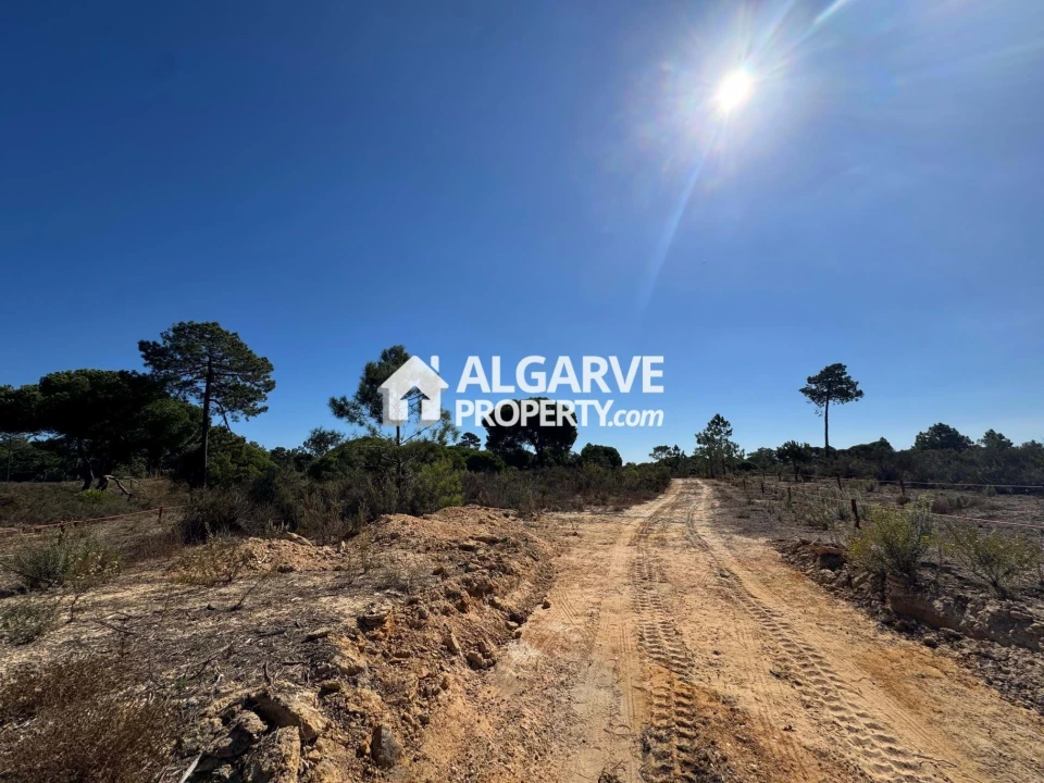 Terreno para Venda em Quarteira Foto 2