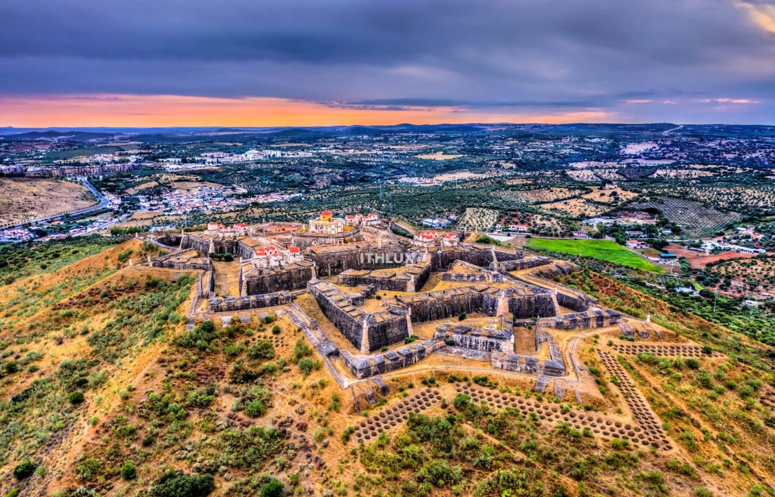 Moradia T2 para Venda em São Bras e São Lourenço Foto 27
