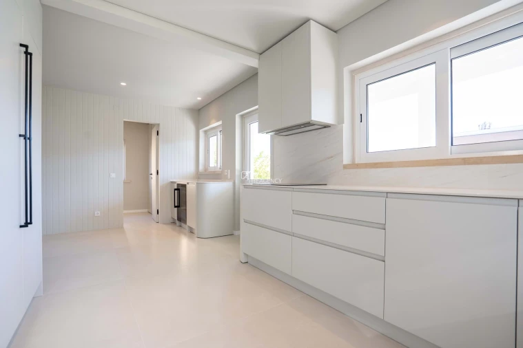 Moradia T4 para Venda em Cascais e Estoril Foto 17