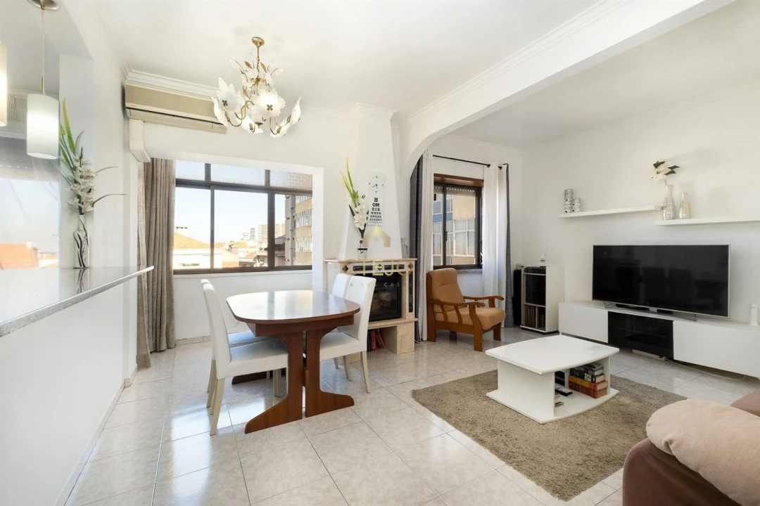 Apartamento T2 para Venda em Moscavide e Portela Foto 4