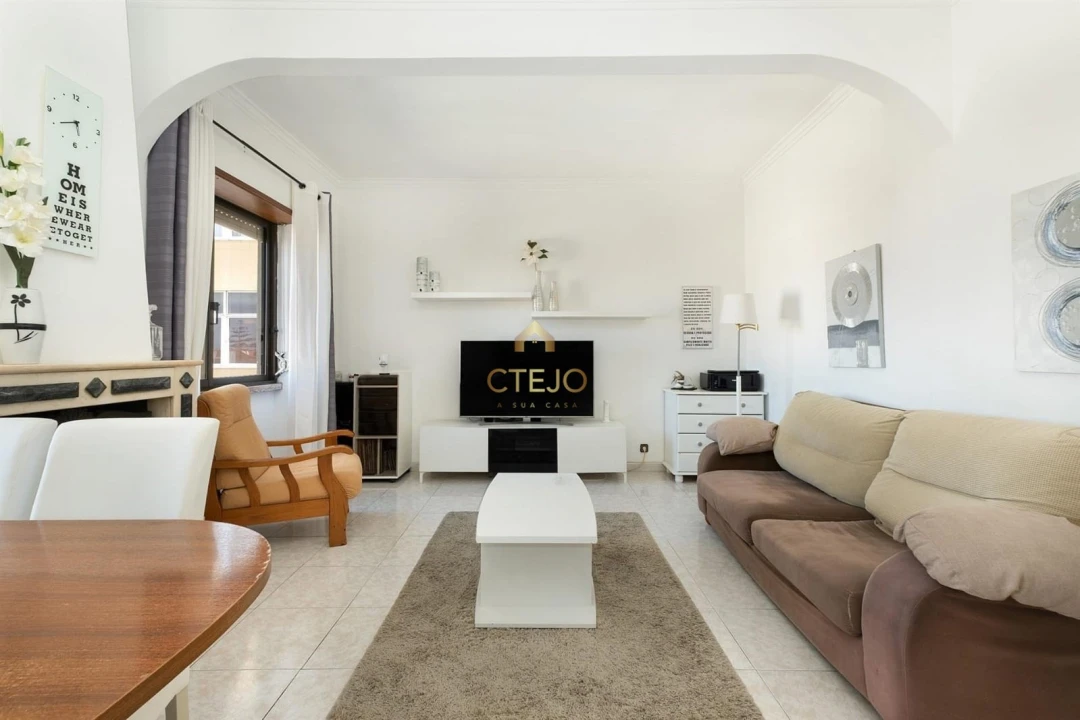 Apartamento T2 para Venda em Moscavide e Portela Foto 3