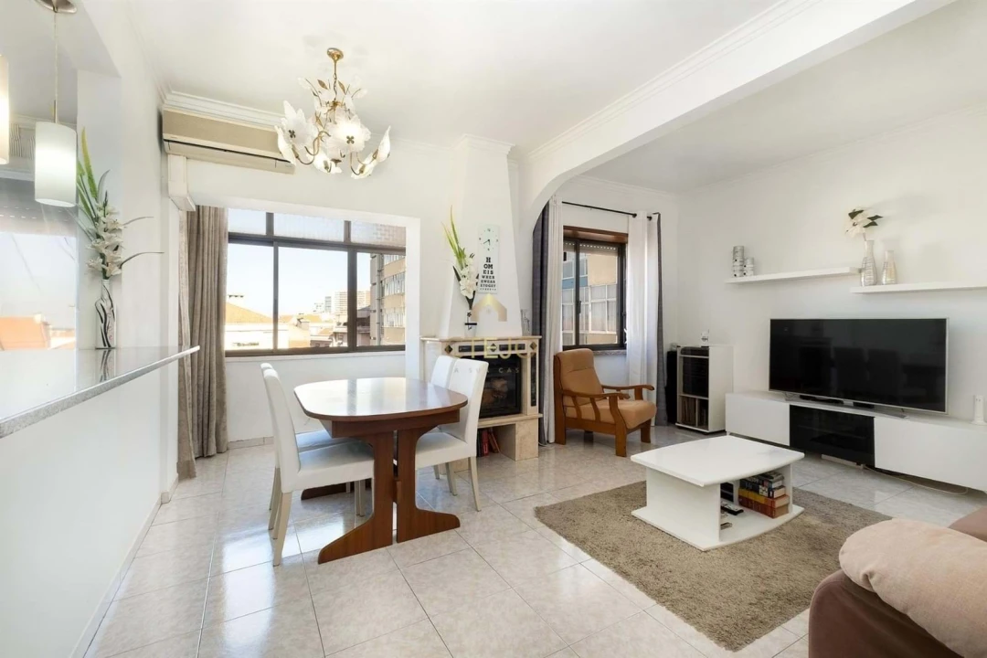 Apartamento T2 para Venda em Moscavide e Portela Foto 6