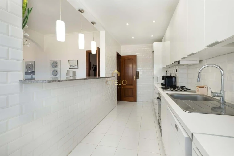 Apartamento T2 para Venda em Moscavide e Portela Foto 11