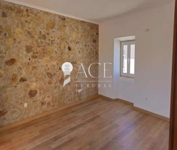 Moradia T3 para Venda em Arneiro das Milhariças Foto 1