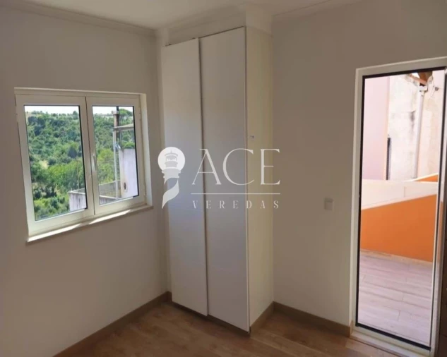 Moradia T3 para Venda em Arneiro das Milhariças Foto 7