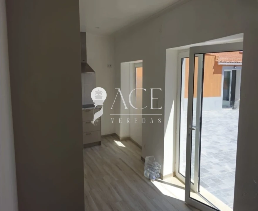 Moradia T3 para Venda em Arneiro das Milhariças Foto 5