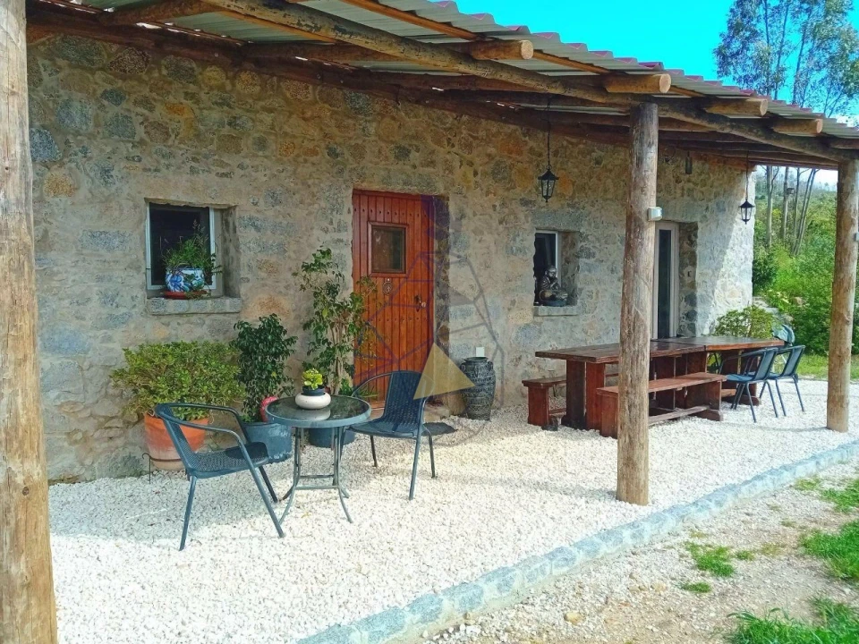 Quinta T2 para Venda em Monchique Foto 3