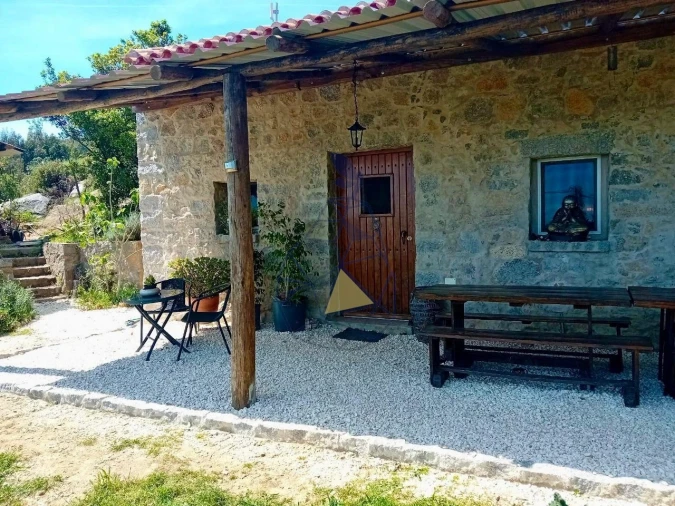 Quinta T2 para Venda em Monchique Foto 4