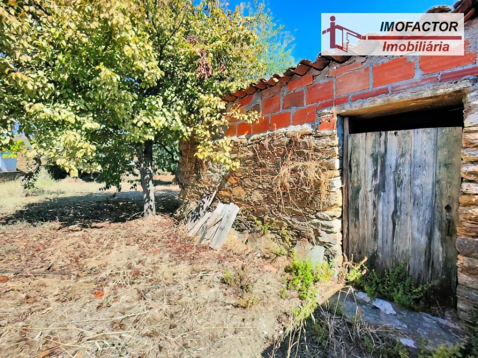 Moradia T5 para Venda em Santo Andre das Tojeiras Foto 6