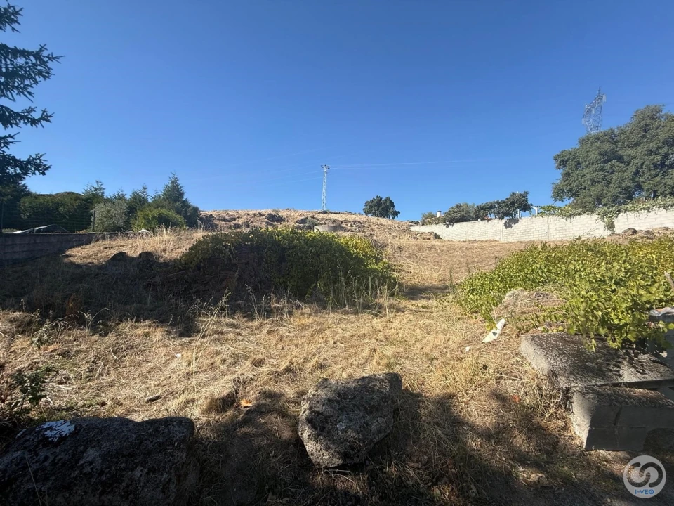 Terreno para Venda em Seixo de Manhoses Foto 2