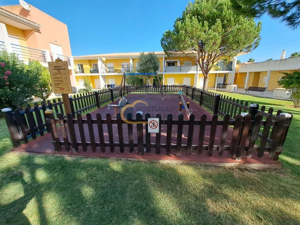 Apartamento T2 para Venda em Guia Foto 36