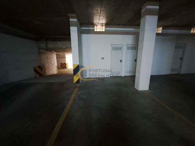 Apartamento T2 para Venda em Guia Foto 31