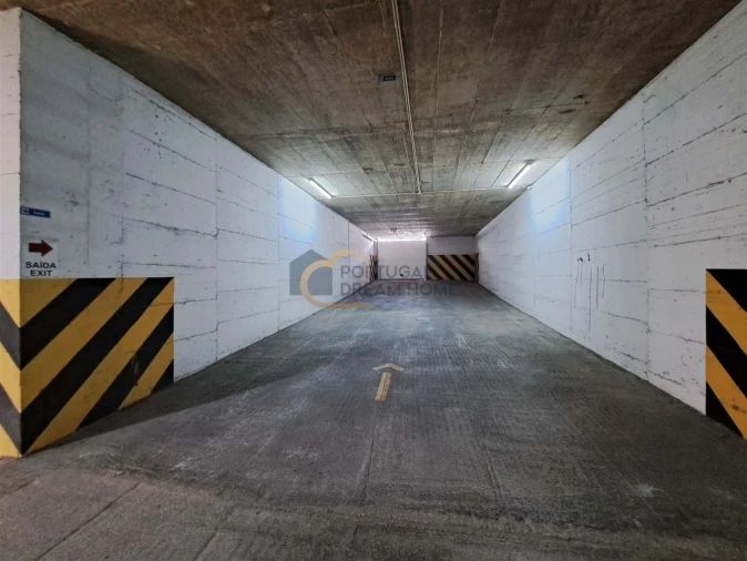 Apartamento T2 para Venda em Guia Foto 32