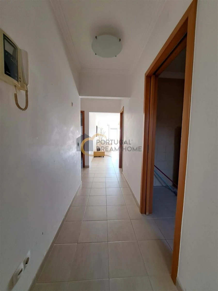 Apartamento T2 para Venda em Guia Foto 7