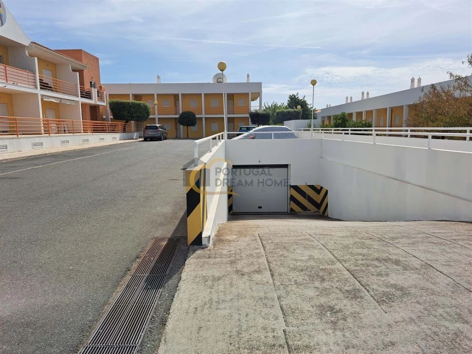 Apartamento T2 para Venda em Guia Foto 35