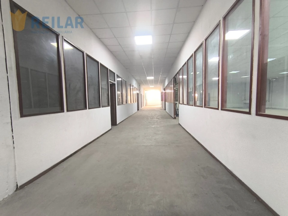 Armazém para Arrendamento em Camarate, Unhos e Apelação Foto 3