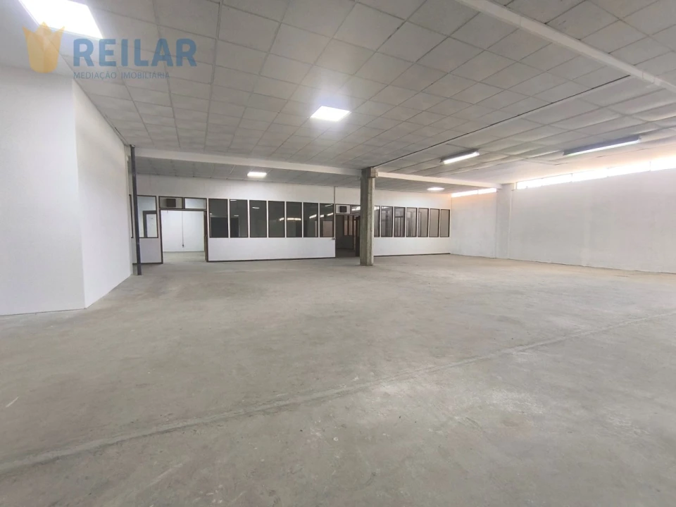 Armazém para Arrendamento em Camarate, Unhos e Apelação Foto 4