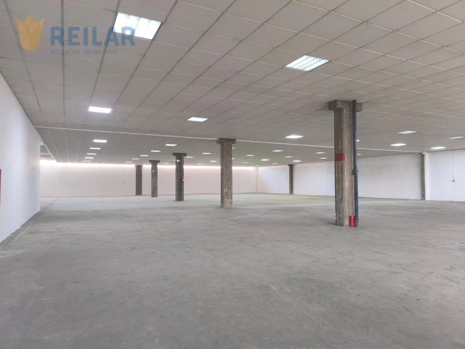 Armazém para Arrendamento em Camarate, Unhos e Apelação Foto 6