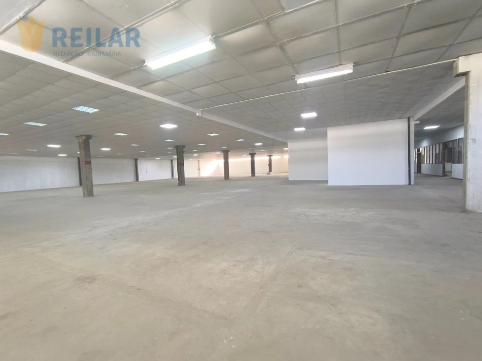 Armazém para Arrendamento em Camarate, Unhos e Apelação Foto 10