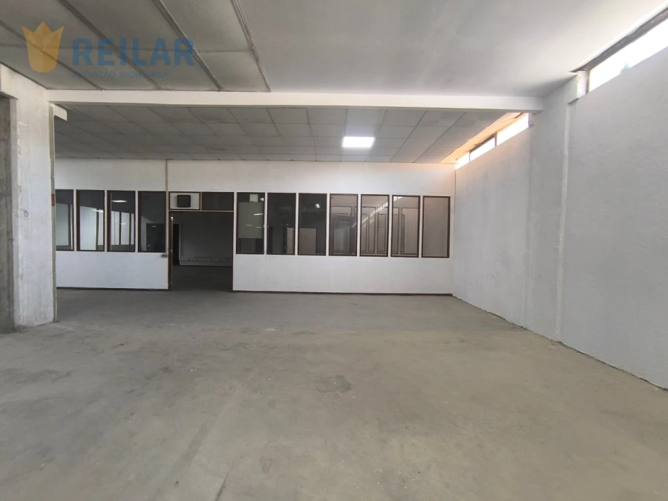 Armazém para Arrendamento em Camarate, Unhos e Apelação Foto 15