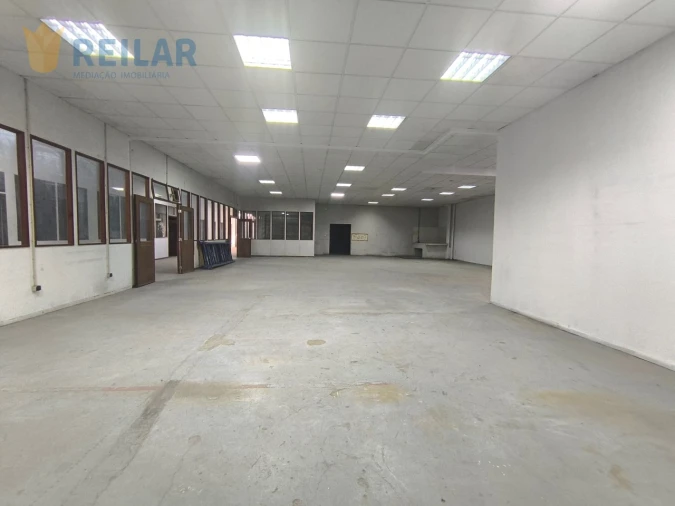 Armazém para Arrendamento em Camarate, Unhos e Apelação Foto 8