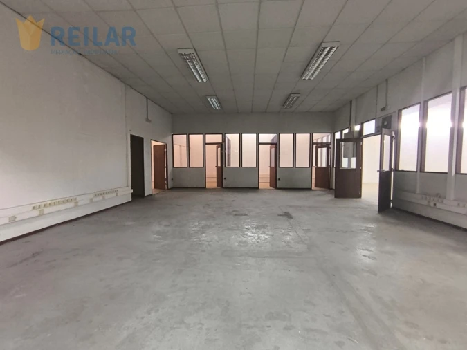 Armazém para Arrendamento em Camarate, Unhos e Apelação Foto 9