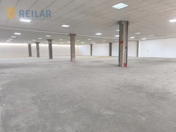 Armazém para Arrendamento em Camarate, Unhos e Apelação Foto 12