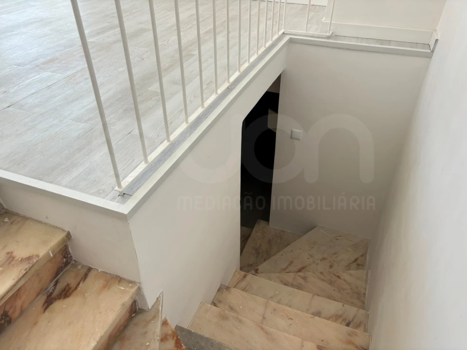 Apartamento T2 para Venda em Laranjeiro e Feijó Foto 6
