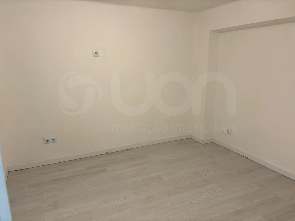 Apartamento T2 para Venda em Laranjeiro e Feijó Foto 10