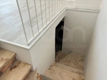 Apartamento T2 para Venda em Laranjeiro e Feijó