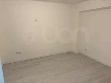 Apartamento T2 para Venda em Laranjeiro e Feijó
