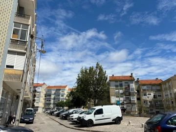 Apartamento T2 para Venda em Laranjeiro e Feijó