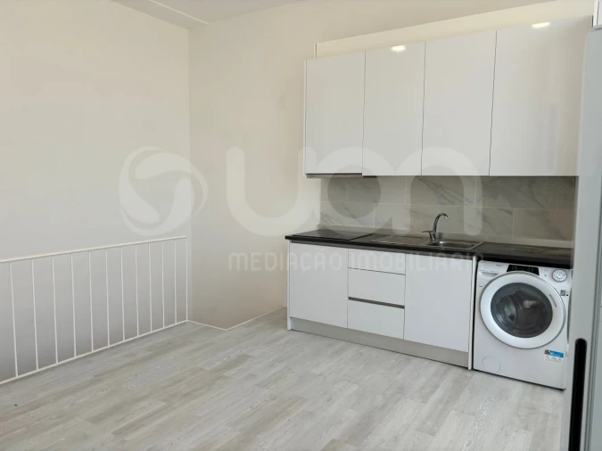 Apartamento T2 para Venda em Laranjeiro e Feijó Foto 2