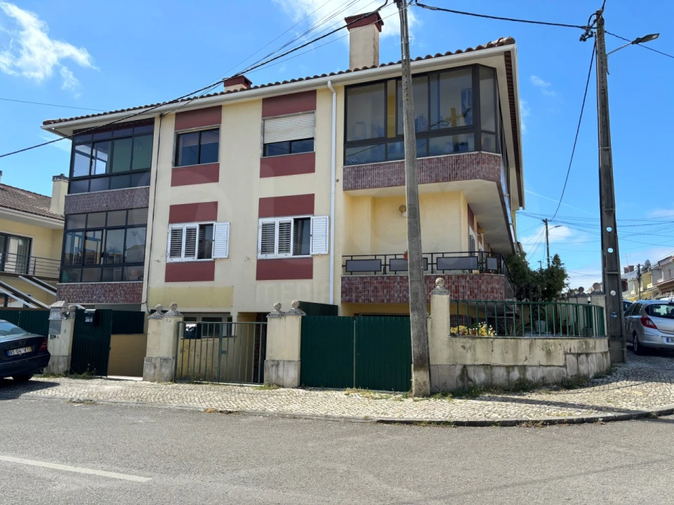 Apartamento T2 para Venda em Corroios Foto 12