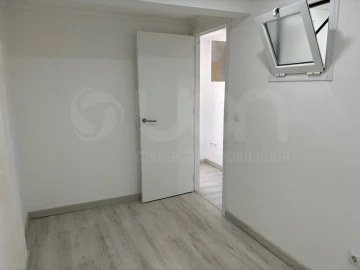 Apartamento T2 para Venda em Corroios