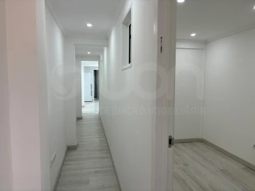 Apartamento T2 para Venda em Corroios