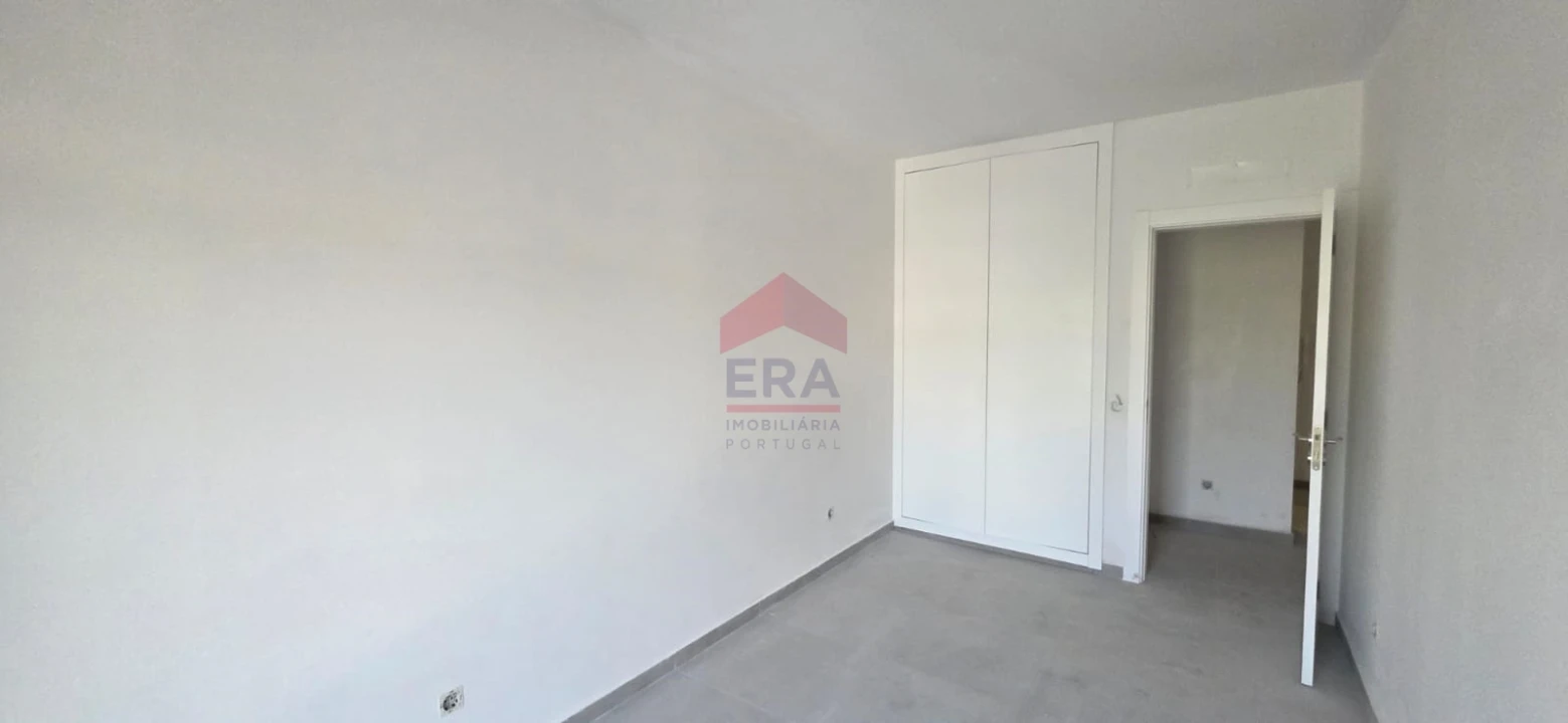 Apartamento T3 para Venda em São Brás de Alportel Foto 8