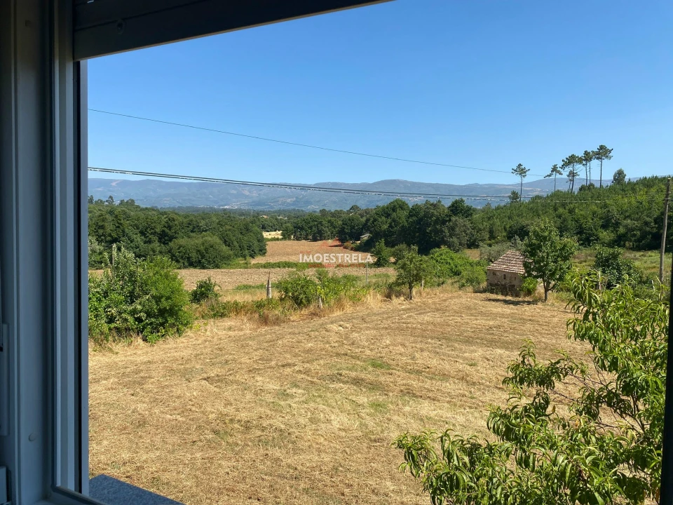 Moradia T4 para Venda em Tourais e Lajes Foto 1